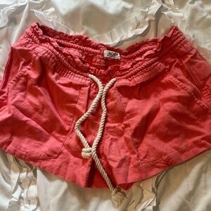 Roxy pink shorts